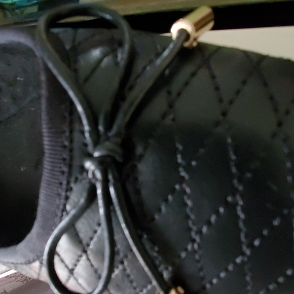 Shoes - Picture 7 of 8